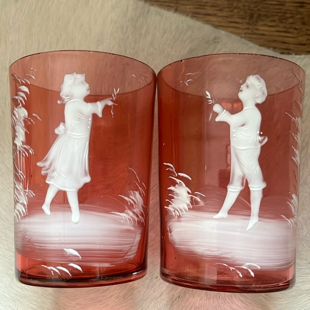 Vintage Glass pair of Mary Gregory Style Tumblers with White Figures